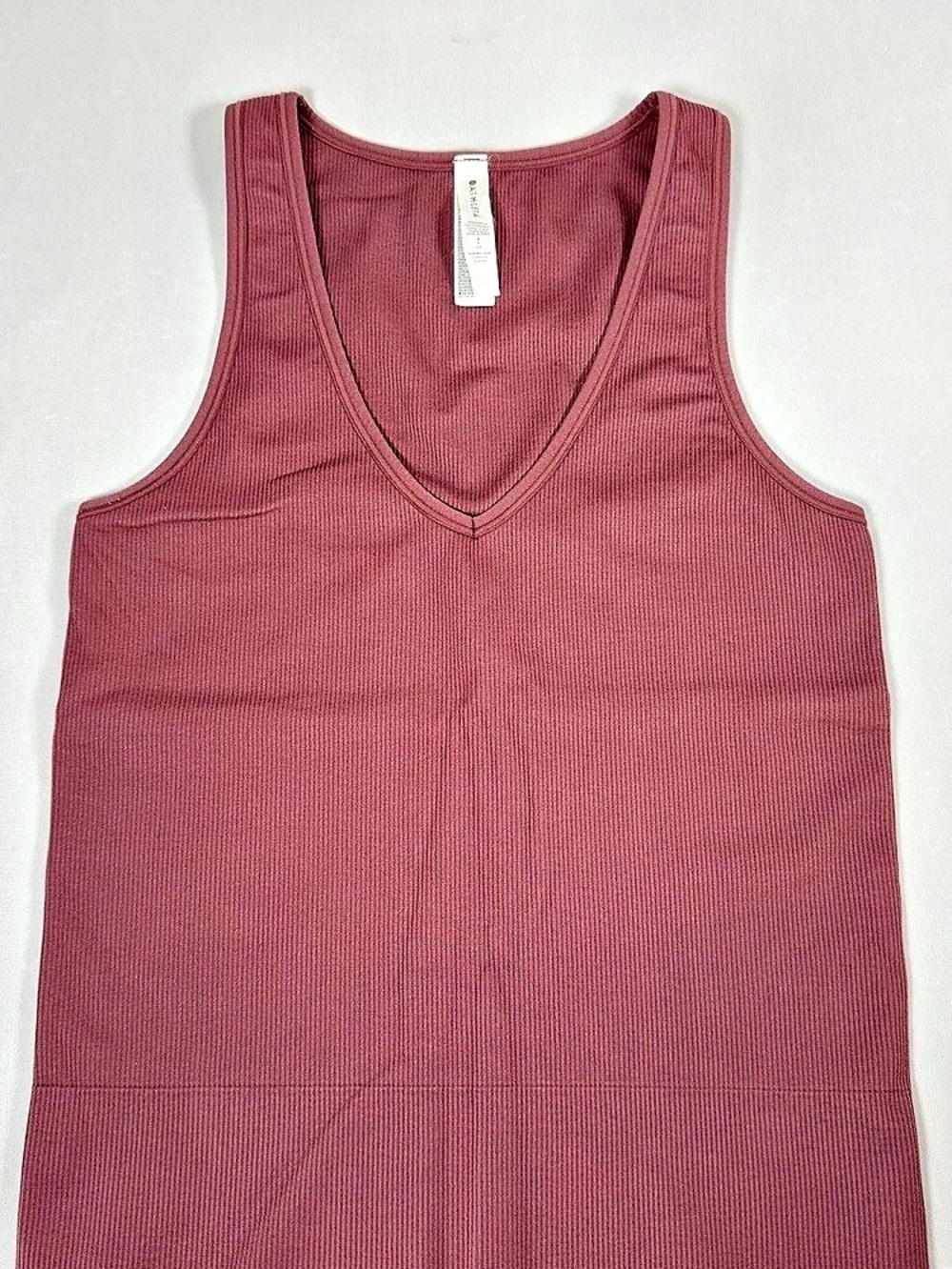 Athleta Ribbed V-Neck Tank Top in Pink Medium Like New